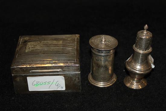 Silver cig box, 2 silver pepperettes